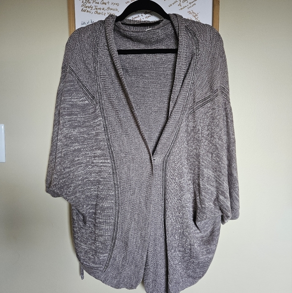 Lululemon cardigan shawl - Picture 1 of 3